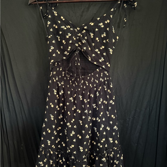 Floral Black Dress - Picture 2 of 6